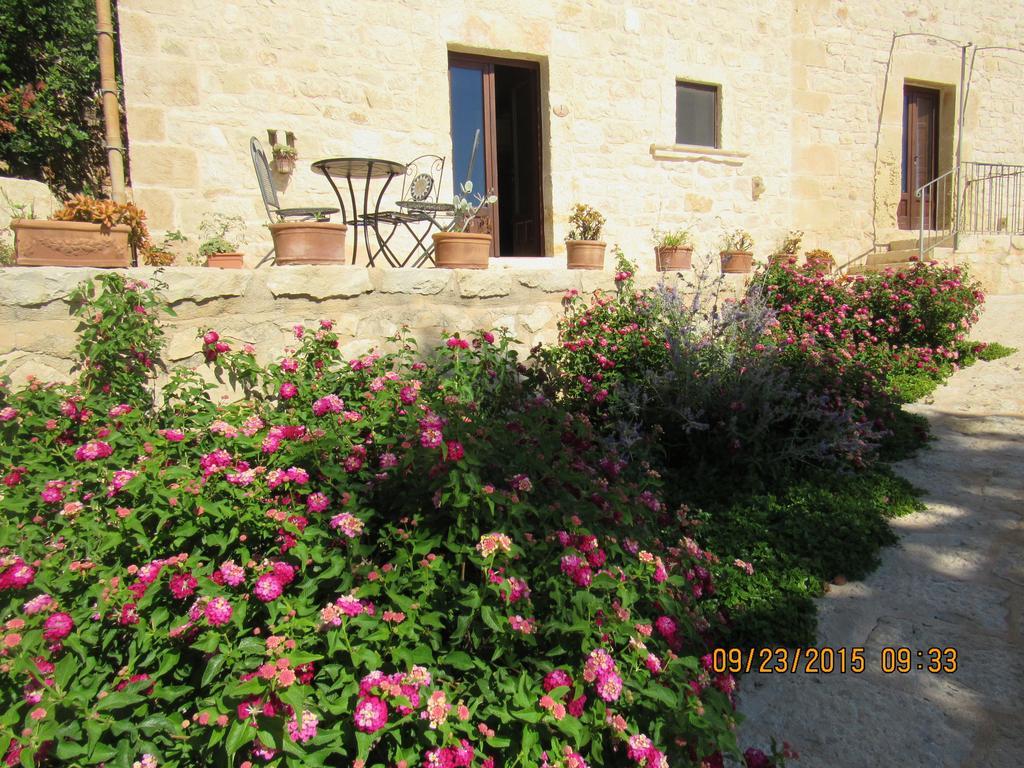 Silva Suri Guest House Marina di Ragusa Exterior foto
