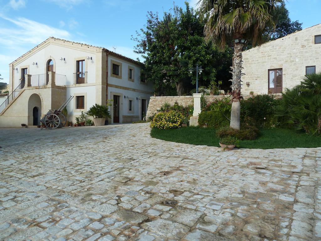 Silva Suri Guest House Marina di Ragusa Exterior foto