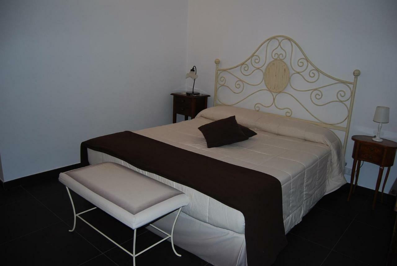 Silva Suri Guest House Marina di Ragusa Exterior foto